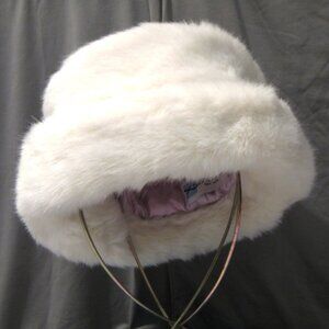Vintage Betmar Winter White Ivory Faux Fur Bucket Hat with Satin Quilted Lining
